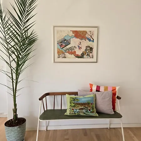 Charmerende Og Hyggelig Taet Pa Centrum